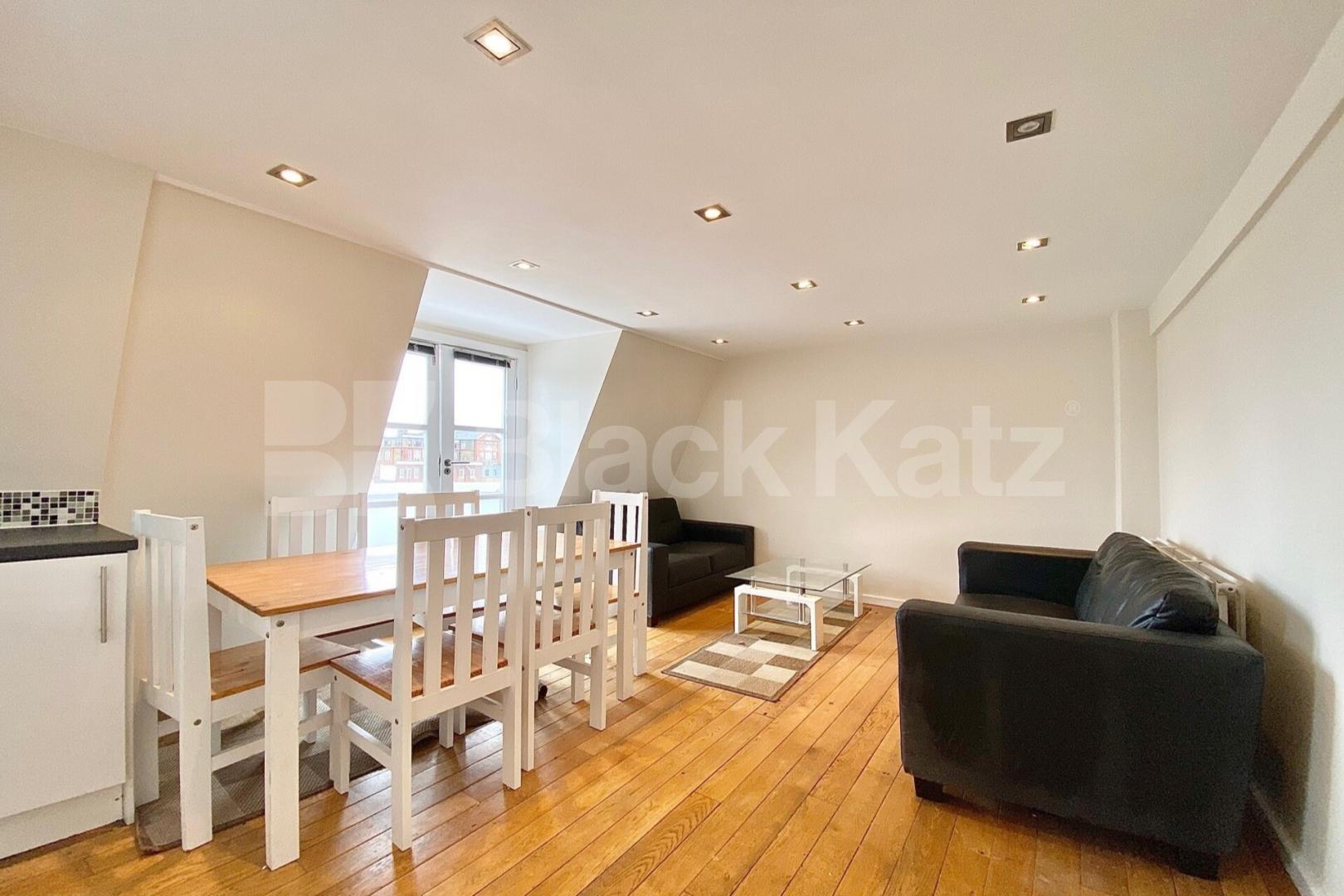 split level property with 2 bathrooms, terrace and large study/guest room Chapel Market, Angel